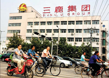 因三聚氰胺事件而倒掉的三鹿集團(tuán)，似乎成為中國(guó)&ldquo;毒奶粉&rdquo;的代名詞。
